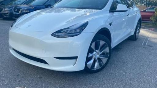 TESLA MODEL Y 2020 5YJYGDEE9LF010221 image